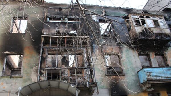 Debaltsevo'da yıkılmış ev - Sputnik Türkiye
