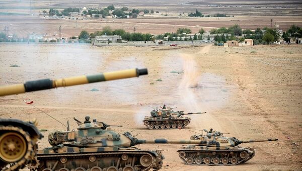 Suriye sınırında Türk tankları - Sputnik Türkiye