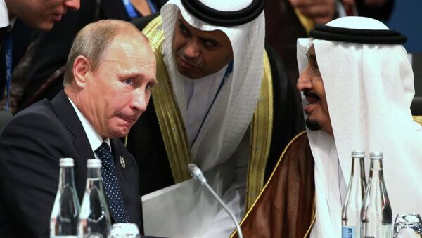 Suudi Arabistan Kralı Selman Bin Abdulaziz el-Suud - Rusya Devlet Başkanı Vladimir Putin - Sputnik Türkiye