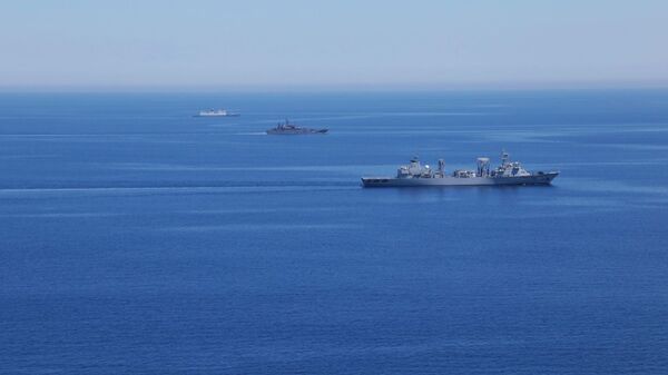  Rusya ve Çin'in Akdeniz'de gerçekleştirdiği 'Deniz İşbirliği 2015' adı verilen ortak tatbikata katılan Rus ve Çin savaş gemileri - Sputnik Türkiye