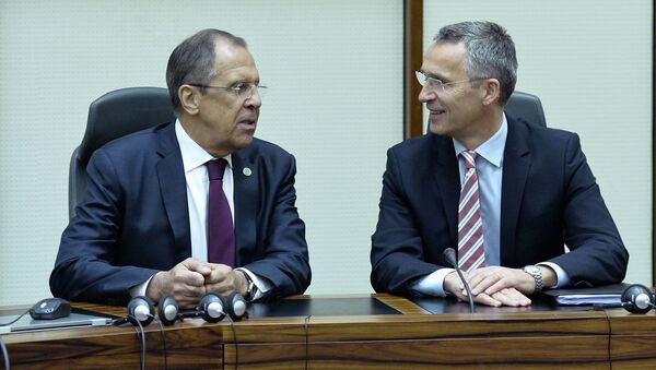 Rusya Dışişleri Bakanı Sergey Lavrov ve NATO Genel Sekreteri Jens Stoltenberg - Sputnik Türkiye