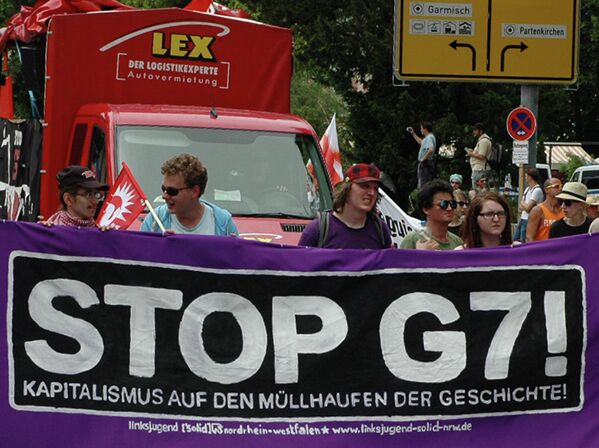 G7 zirvesi Almanya’nın birçok kentinde protestolara sahne oldu. - Sputnik Türkiye