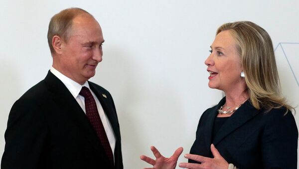Vladimir Putin&Hillary Clinton - Sputnik Türkiye