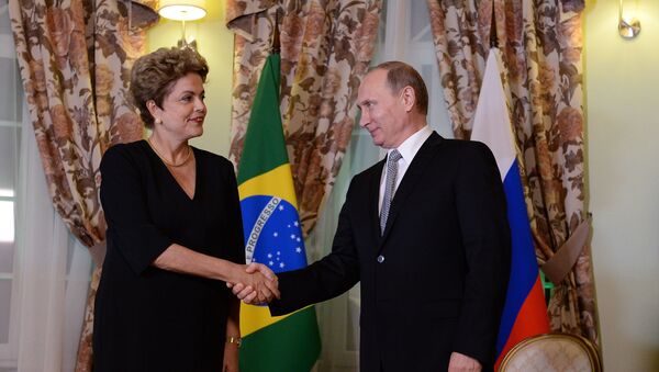 Brezilya Devlet Başkanı Dilma Rousseff- Rusya Devlet Başkanı Vladimir Putin - Sputnik Türkiye