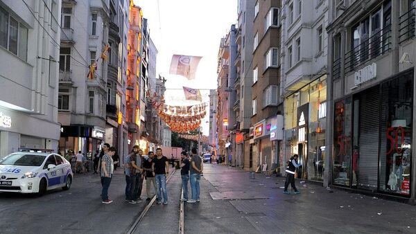 İstiklal Caddesi'nde silahlı kavga - Sputnik Türkiye