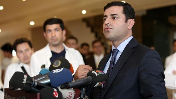 HDP Eş Genel Başkanı Selahattin Demirtaş - Sputnik Türkiye