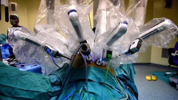  Hastalar robotik cerrahiyle şifa buluyor - Sputnik Türkiye