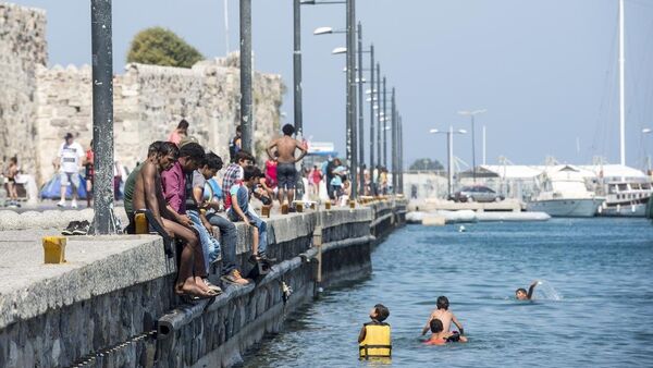 Avrupa'ya gitmek için Yunanistan'ın Kos Adası'na geçen sığınmacılar - Sputnik Türkiye