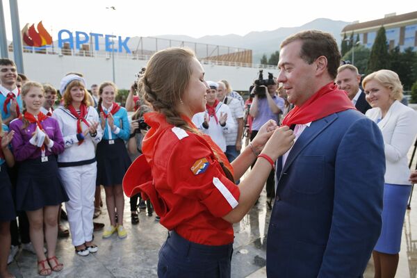 Başbakan Medvedev 50 yaşında - Sputnik Türkiye