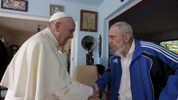 Papa Francis- eski Küba lideri Fidel Castro - Sputnik Türkiye