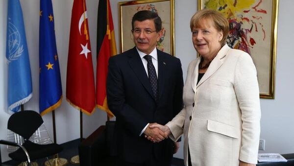 Ahmet Davutoğlu, Angela Merkel - Sputnik Türkiye