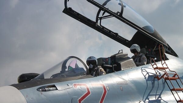 Lazkiye'deki Hmeimim Hava Üssü'ndeki Rus jetleri / Fotojet - Sputnik Türkiye