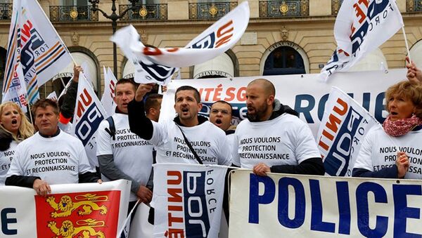 Paris polis protesto - Sputnik Türkiye