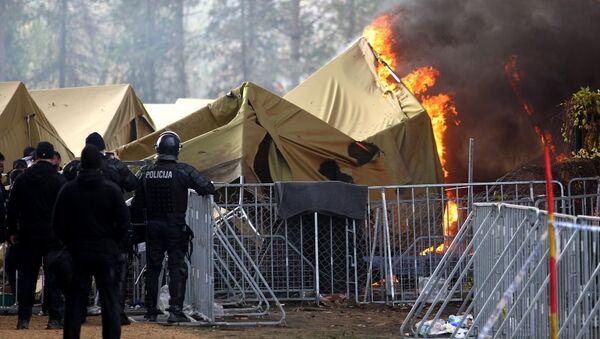 Slovenya sığınmacı çadır yangını - Sputnik Türkiye