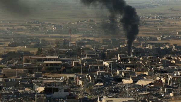 Irak’ın kuzeyindeki Sincar şehrinde ABD hava saldırılarının sonuçları. - Sputnik Türkiye