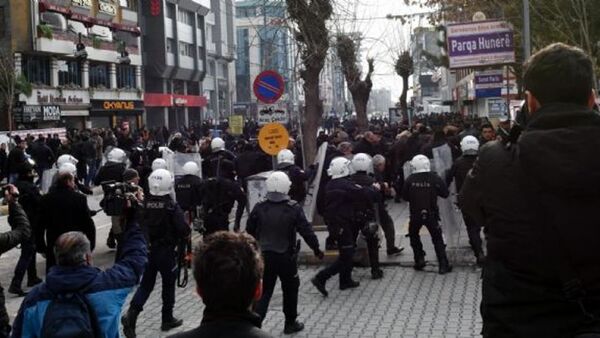 Van'daki HDP eylemine polis müdahalesi - Sputnik Türkiye