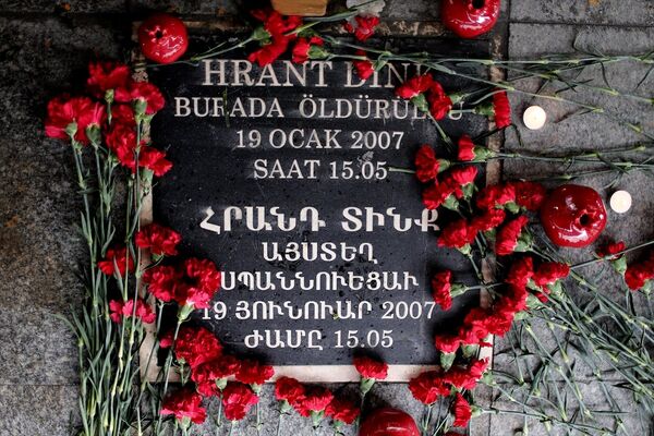 Hrant Dink öldürülüşünün  9. yılında anıldı - Sputnik Türkiye