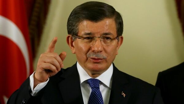 Başbakan Ahmet Davutoğlu, Ankara Valiliği'nde aldığı brifing sonrası basın mensuplarına açıklamalarda bulundu. - Sputnik Türkiye