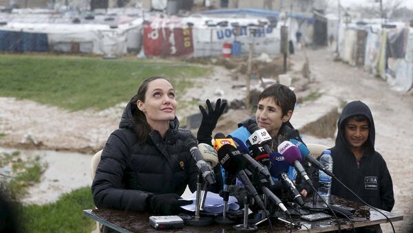 Angelina Jolie Bekaa Vadisi’nde - Sputnik Türkiye