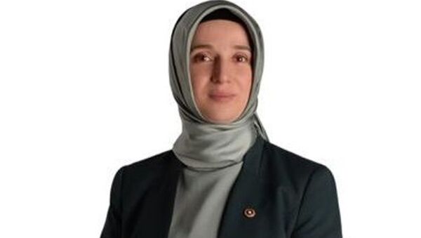 TBMM İnsan Haklarını İnceleme Komisyonu Başkanvekili ve AK Parti İstanbul Milletvekili Fatma Benli - Sputnik Türkiye