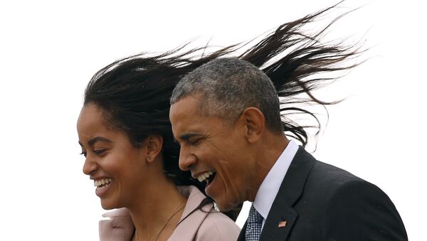 ABD Başkanı Barack Obama ve kızı Malia - Sputnik Türkiye