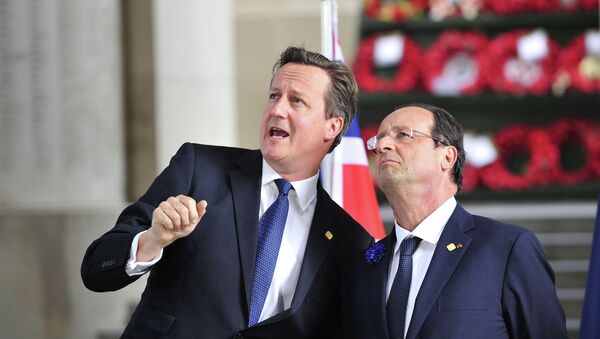 David Cameron ve François Hollande - Sputnik Türkiye