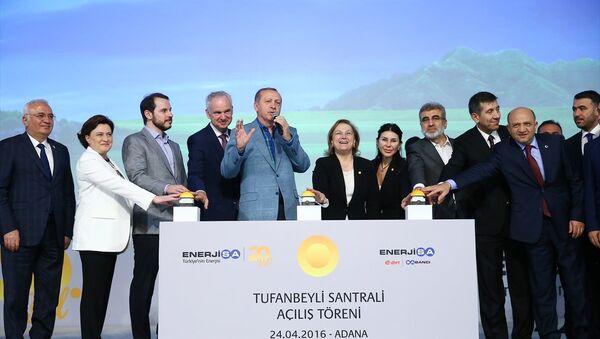 Cumhurbaşkanı Recep Tayyip Erdoğan, EnerjiSA Tufanbeyli Termik Santrali açılış töreninde. - Sputnik Türkiye