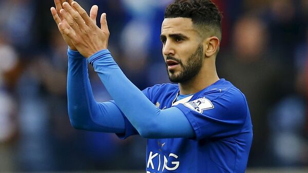 Leicester City'de forma giyen Riyad Mahrez - Sputnik Türkiye