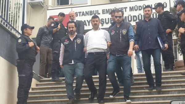Gazeteci Can Dündar’a silahlı saldırı düzenleyen Murat Şahin tutuklandı. - Sputnik Türkiye