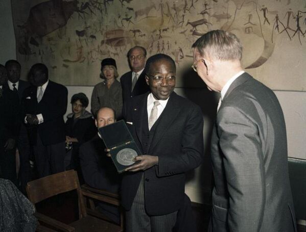 Nüfusunun yüzde 95’inden fazlası Müslüman olan Senegal’i 1960-1980 yılları arasında Hristiyan Devlet Başkanı Leopold Sedar Senghor yönetti. - Sputnik Türkiye