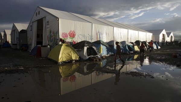Yunanistan'ın Makedonya sınırında yer alan İdomeni kasabasındaki göçmen kampı - Sputnik Türkiye