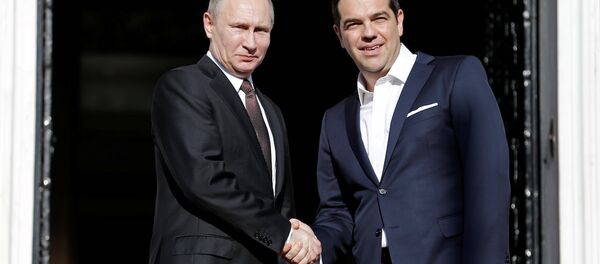 Rusya Devlet Başkanı Valdimir Putin ve Yunanistan Başbakanı Aleksis Çipras - Sputnik Türkiye
