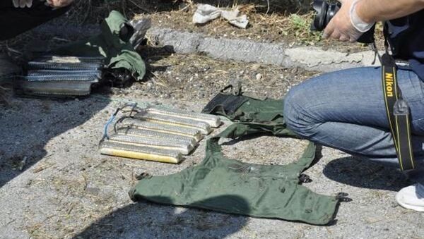 Mersin'in Tarsus ilçesinde, bilye ile güçlendirilmiş 2 canlı bomba yeleği bulundu. - Sputnik Türkiye