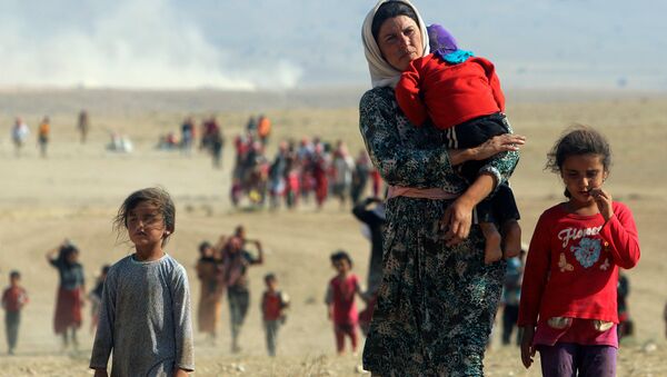 IŞİD'den kaçan Ezidi kadın ve çocuklar - Sputnik Türkiye
