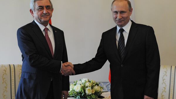 Rusya Devlet Başkanı Vladimir Putin- Ermenistan Devlet Başkanı Serj Sarkisyan - Sputnik Türkiye