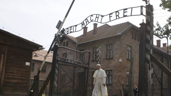Papa Francis Auschwitz'i ziyaret etti - Sputnik Türkiye