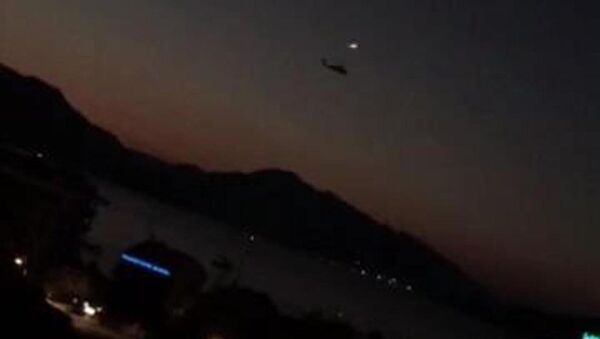 Marmaris'te askerlerin saldırısında helikopterin püskürtülme görüntüleri ortaya çıktı. - Sputnik Türkiye