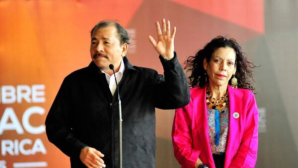 Nikaragua devlet başkanı Daniel Ortega ve eşi Rosario Murillo - Sputnik Türkiye