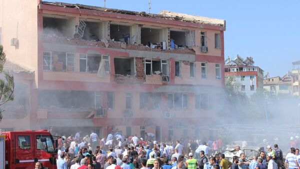 Elazığ'da İl Emniyet Müdürlüğü önünde patlama - Sputnik Türkiye