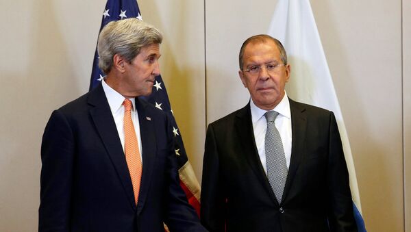 Rusya Dışişleri Bakanı Sergey Lavrov ve ABD'li meslektaşı John Kerry - Sputnik Türkiye