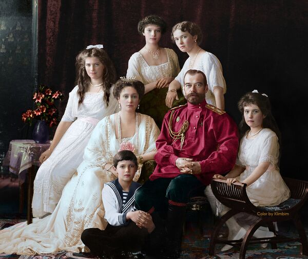 Çar İkinci Nikolay Aleksandroviç Romanov ve ailesi - Sputnik Türkiye