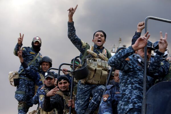 Irak | Musul operasyonuna katılan Irak askerleri. - Sputnik Türkiye