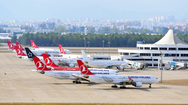 Antalya Havalimanı'ndaki THY uçakları - Sputnik Türkiye