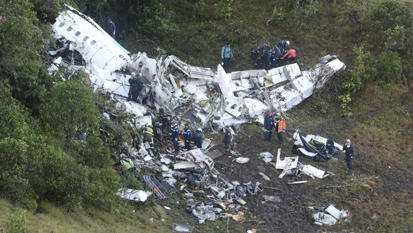 Brezilyalı futbolcuları da taşıyan uçak Kolombiya'da düştü - Sputnik Türkiye