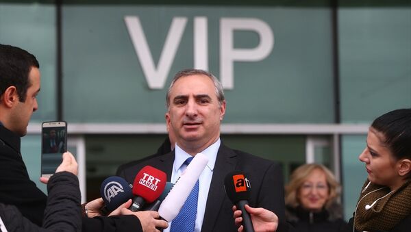 İsrail'in Ankara Büyükelçisi Eitan Naeh, Ankara'ya geldi. Naeh, Ankara Esenboğa Havaalanı VIP çıkışında basın mensuplarının sorularını yanıtladı. - Sputnik Türkiye