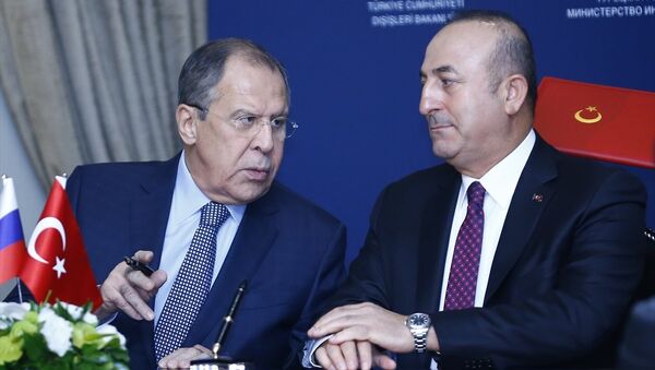Dışişleri Bakanı Mevlüt Çavuşoğlu ve Rus mevkidaşı Sergey Lavrov - Sputnik Türkiye