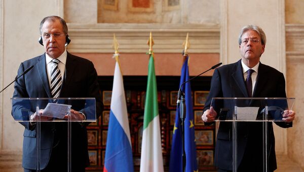 Rusya Dışişleri Bakanı Sergey Lavrov ve İtalyan mevkidaşı Paolo Gentiloni - Sputnik Türkiye