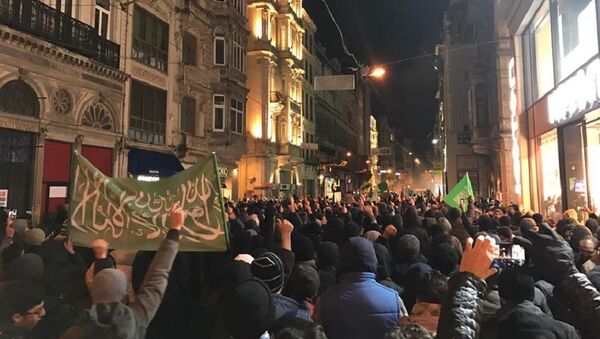 Taksim'deki Halep protestosu - Sputnik Türkiye