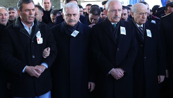 Başbakan Binali Yıldırım, CHP Genel Başkanı Kemal Kılıçdaroğlu ve MHP Genel Başkanı Devlet Bahçeli - Sputnik Türkiye