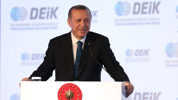 Cumhurbaşkanı Recep Tayyip Erdoğan, İstanbul Marriott Hotel Şişli'de düzenlenen Dış Ekonomik İlişkiler Kurulu’nun (DEİK) 2016 Yılı Olağan Genel Kurulu’na katılarak konuşma yaptı. - Sputnik Türkiye